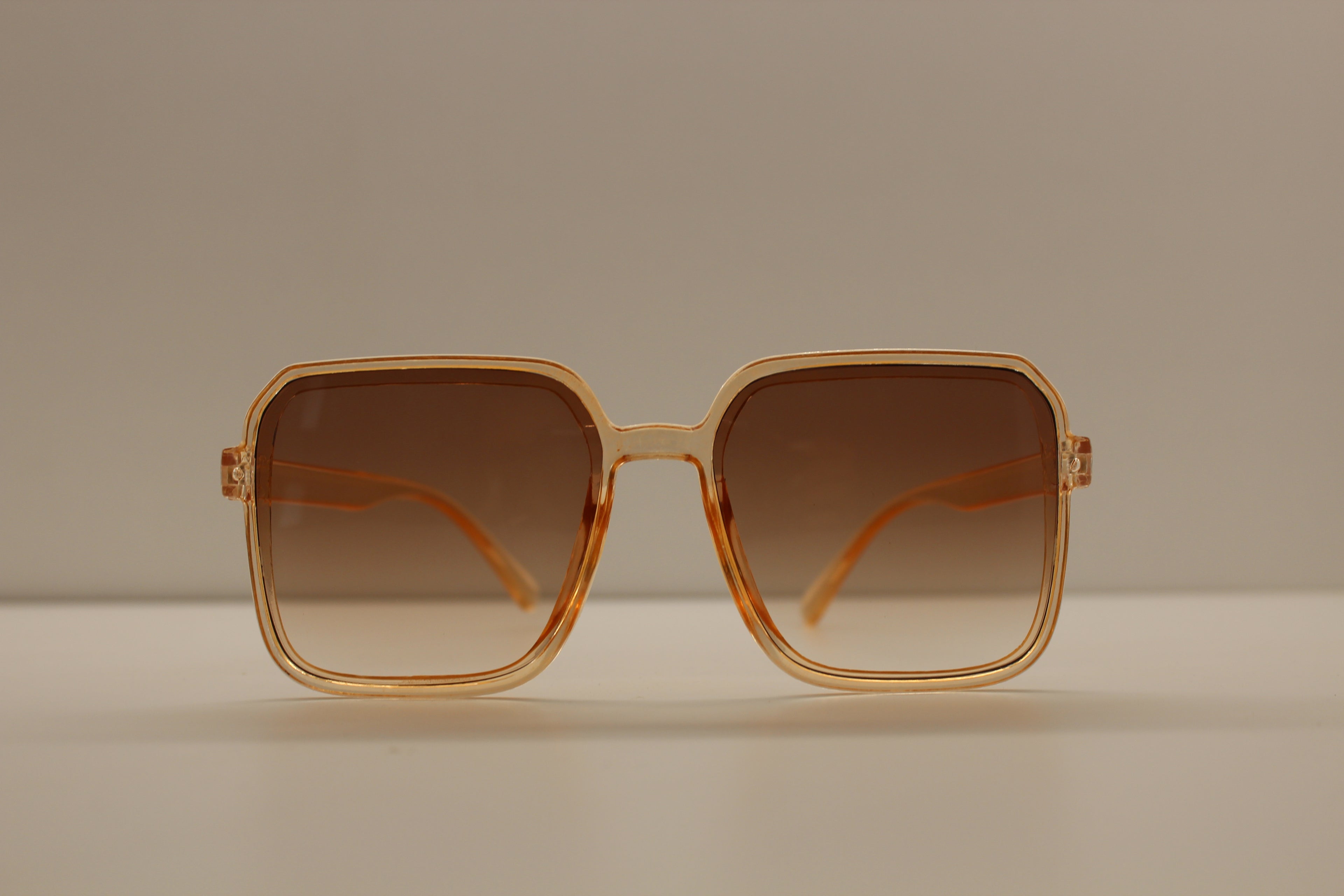 Sunglasses - with pouch & mini microfibre cleaning cloth