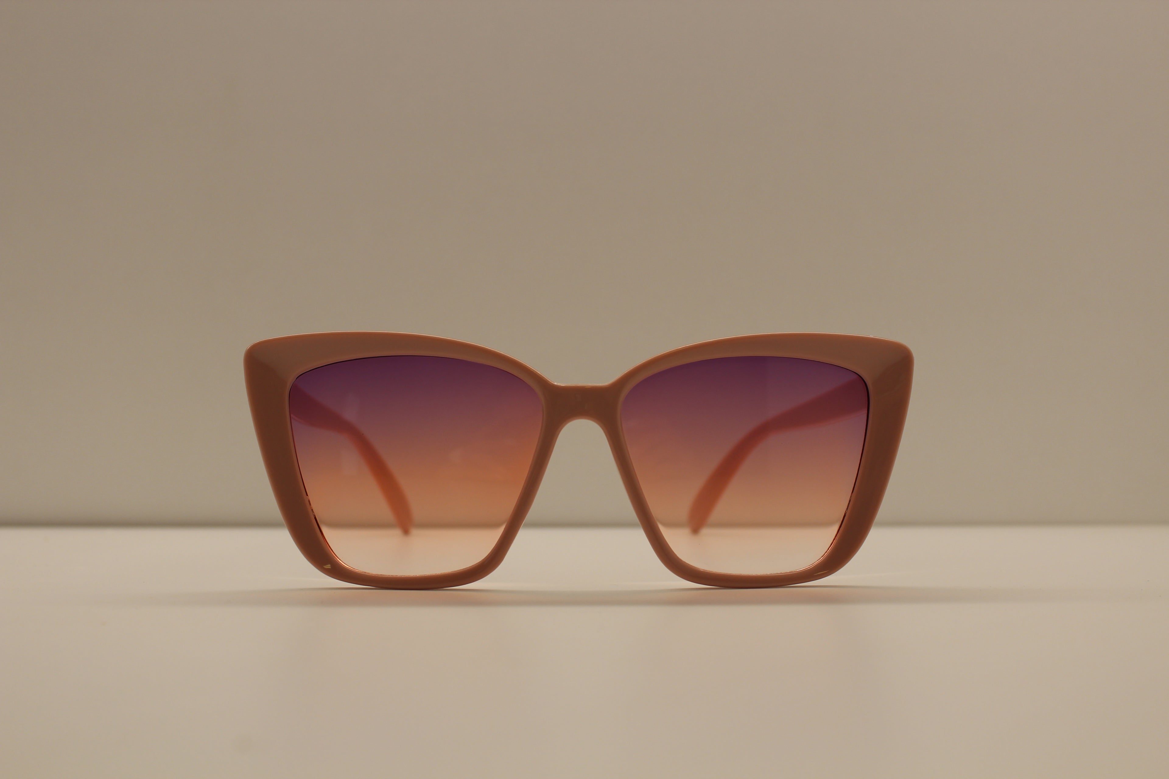 Sunglasses - with pouch & mini microfibre cleaning cloth